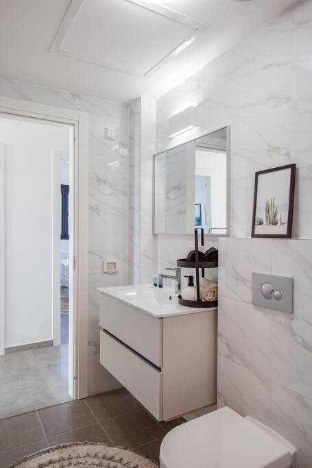 O&O Group- Magical 4Br Apt With Panoramic Sea View Bat Yam Exterior photo